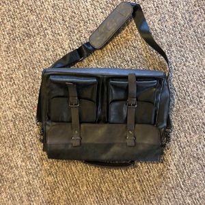 Messenger/laptop bag